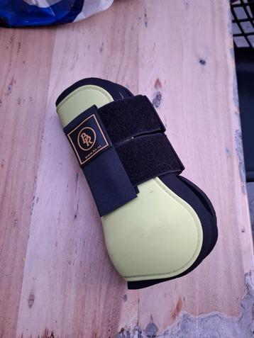 2 sets Peesbeschermers maat full beschikbaar voor biedingen