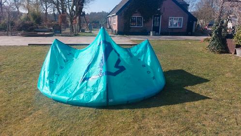 Complete set North Carve 8m + board + harnas + bar, Watersport en Boten, Kitesurfen, Gebruikt, Kitesurf-set, 8 m², Twintip, Ophalen of Verzenden