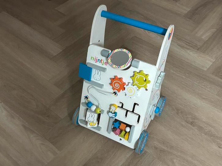 Loopauto loopwagen Nijntje - Leer lopen met plezier!, Kinderen en Baby's, Speelgoed | Babyspeelgoed, Zo goed als nieuw, Auto, Met wieltjes