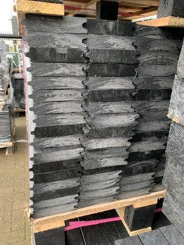 Onderhoudsvrije balken palen planken matjes enz beschikbaar voor biedingen