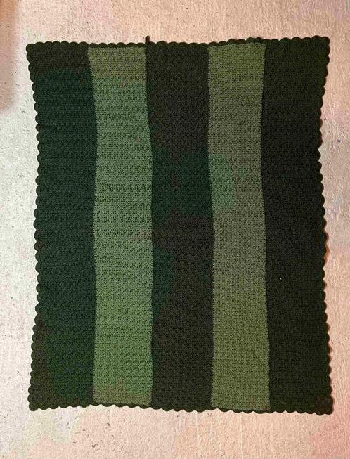 Granny woondeken gehaakte brede groene banen 169/127, Huis en Inrichting, Woonaccessoires | Plaids en Woondekens, Gebruikt, Ophalen of Verzenden