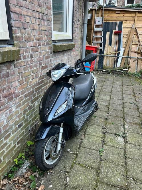 Fly 125cc leader blok opknapper, Fietsen en Brommers, Scooters | Piaggio, Gebruikt, Fly, Ophalen
