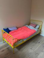 IKEA uitschuifbare Minnen in geel, Kinderen en Baby's, Kinderkamer | Bedden, Ophalen, Gebruikt, 70 tot 85 cm, Lattenbodem