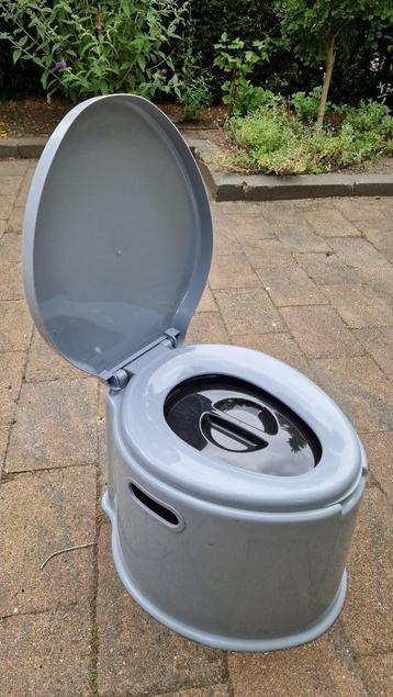 Draagbaar Toilet Redwood beschikbaar voor biedingen