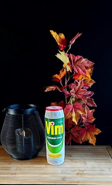 Antieke bus Vim beschikbaar voor biedingen