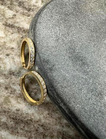 14K gouden oorbellen met Zirkonia beschikbaar voor biedingen