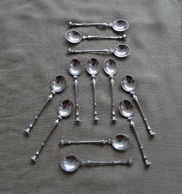 12 zilveren advocaatlepels, mokkalepels, likeurlepeltjes beschikbaar voor biedingen