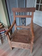 Antieke houten poepstoel, Ophalen