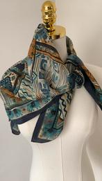 Zijden shawl., Maat 46/48 (XL) of groter, Ophalen of Verzenden, Sjaal, Onbekend