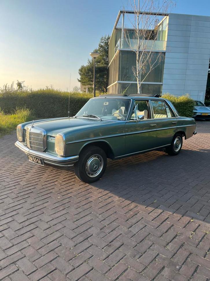 Mercedes-Benz 200-Serie 2.2 220 D 1971 Oldtimer, Auto's, Mercedes-Benz, Particulier, 200-Serie, Diesel, Euro 1, Sedan, Handgeschakeld