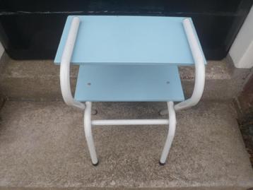 vintage tafeltje / nachtkastje / etagère bijzettafel kastje beschikbaar voor biedingen