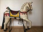 Carrousel paard, Ophalen