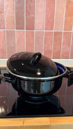Zwart blauwe braadpan 24cm, Ophalen of Verzenden, Zo goed als nieuw, Gietijzer, Koekenpan of Braadpan