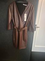 Aaiko nieuwe jurk, Kleding | Dames, Jurken, Ophalen of Verzenden, Nieuw, Bruin, Onder de knie