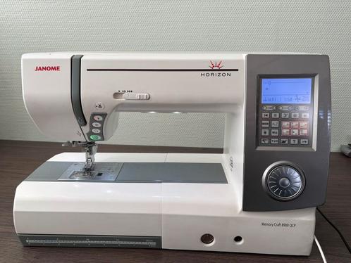 Janome Memory Craft 8900 QCP, Hobby en Vrije tijd, Naaimachines en Toebehoren, Zo goed als nieuw, Naaimachine, Janome, Ophalen