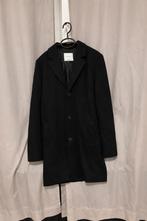 Strakke zwarte herenjas - Maat S, Kleding | Heren, Kostuums en Colberts, Ophalen of Verzenden, Gedragen, Maat 46 (S) of kleiner