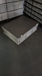 2 Bijna nieuwe Bakken met scharnierend deksel 80x60x23cm, Ophalen, 75 tot 100 cm, Zo goed als nieuw, Minder dan 35 cm