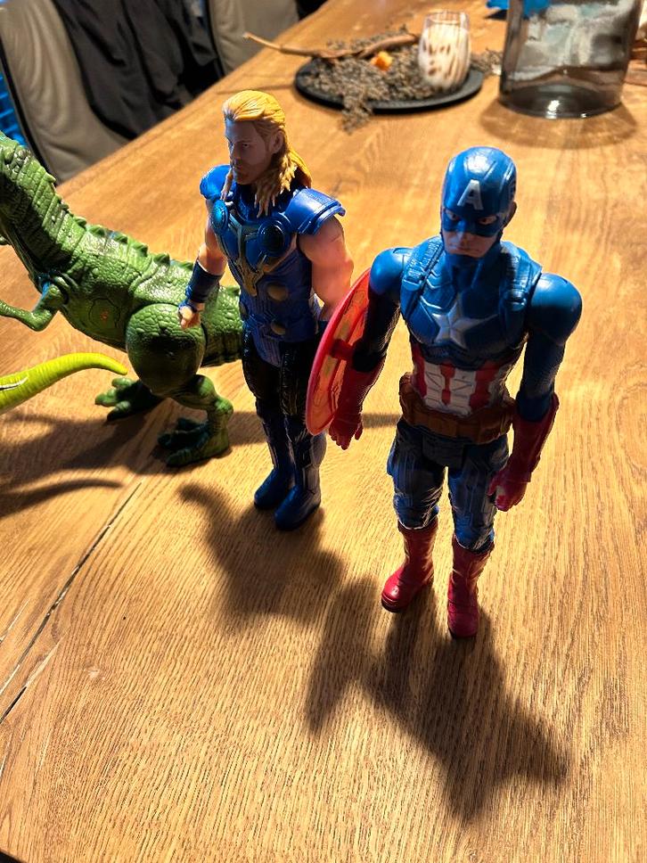 actie figuren Marvel Avengers Tito Hero, Verzamelen, Beelden en Beeldjes, Gebruikt, Fantasy, Ophalen of Verzenden