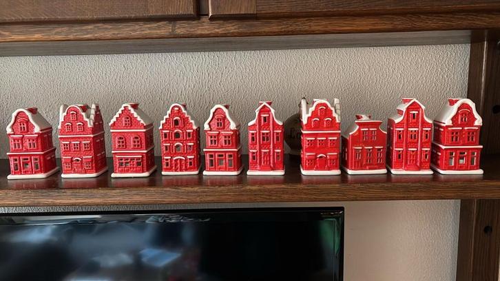 Diverse Postcodeloterij keramische Kersthuisjes 8 stuks, Diversen, Kerst, Nieuw, Ophalen of Verzenden