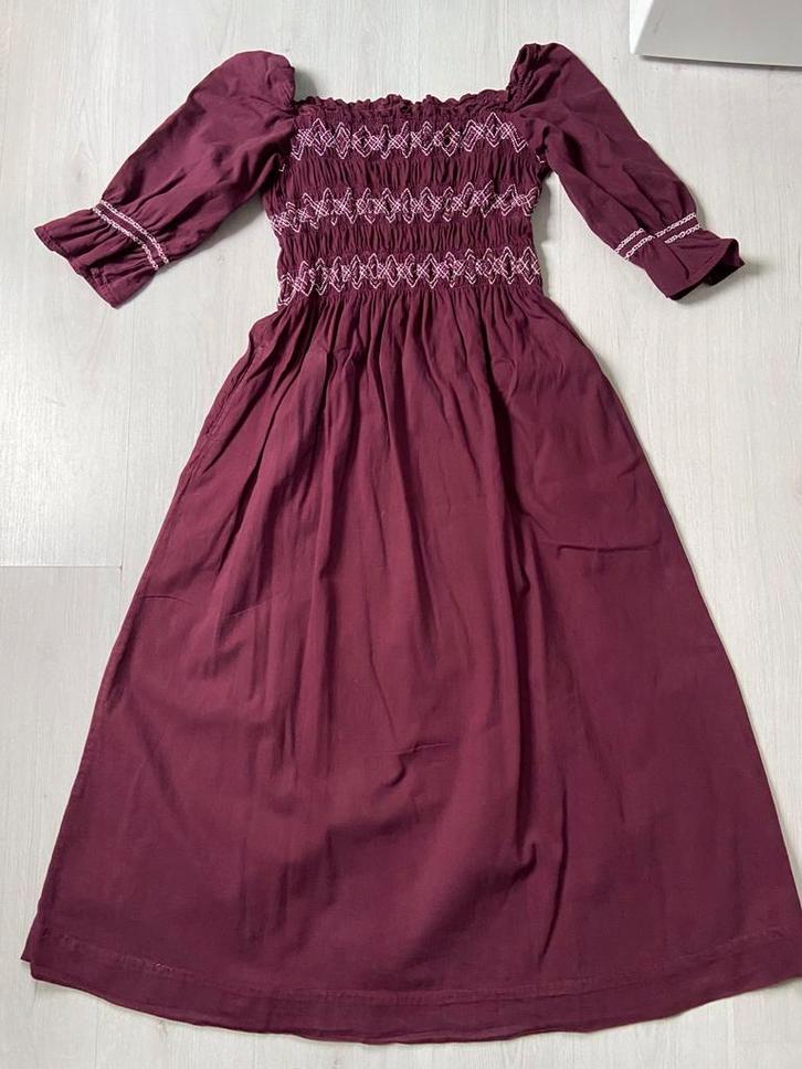 bordeauxrode ANTHROPOLOGIE ; SEVENTY + MOCHI cottage jurk 40, Kleding | Dames, Jurken, Zo goed als nieuw, Maat 38/40 (M), Onder de knie