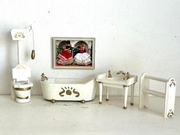 Poppenhuis houten badkamer meubeltjes wit beschikbaar voor biedingen