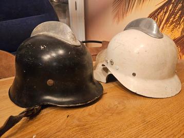 Vintage Brandweerhelmen (2 stuks) brandweer helm beschikbaar voor biedingen