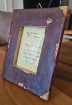 Fotolijstje In vorm van antiek lederen boekje., Ophalen of Verzenden