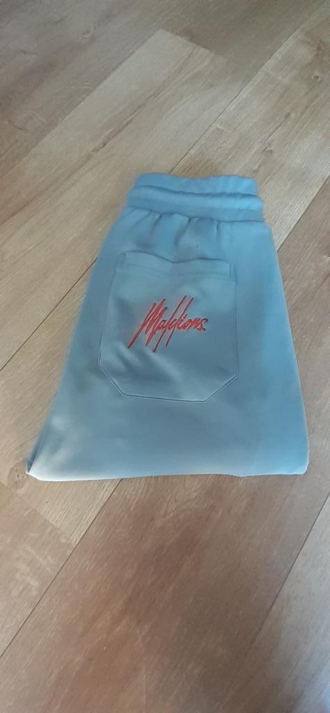 Trainingsbroek grijs met rood Malelions maat M !, Kleding | Heren, Broeken en Pantalons, Gedragen, Maat 48/50 (M), Grijs, Ophalen of Verzenden