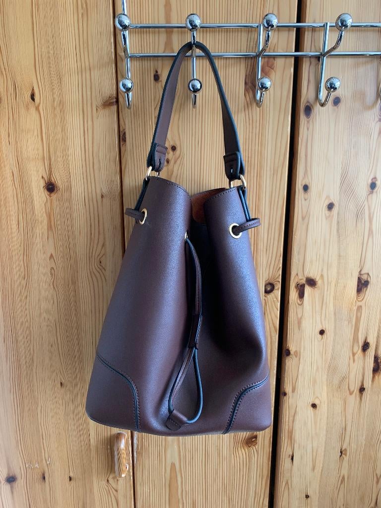 Mylene dames schoudertasje(nr.14 D1), Sieraden, Tassen en Uiterlijk, Tassen | Damestassen, Gebruikt, Schoudertasje, Bruin, Ophalen of Verzenden