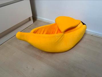 Bananen kattenmand beschikbaar voor biedingen