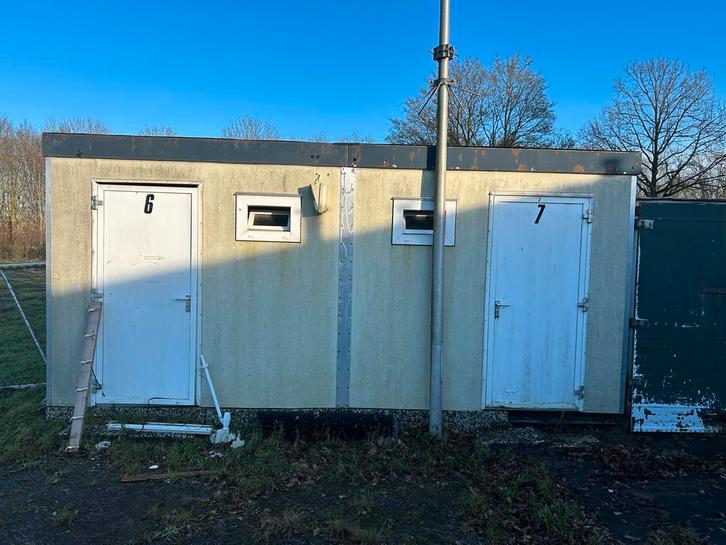 Gratis af te halen: 2 kleedkamers, Zakelijke goederen, Machines en Bouw | Keten en Containers, Ophalen