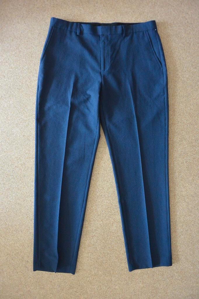Saks Fifth Avenue broek W34 L30 blauw zwart zga nieuw, Kleding | Heren, Broeken en Pantalons, Zo goed als nieuw, Maat 52/54 (L)