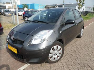 Toyota Yaris 1.3 VVTi Comfort beschikbaar voor biedingen