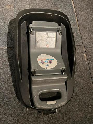 Maxicosi isofix base  beschikbaar voor biedingen