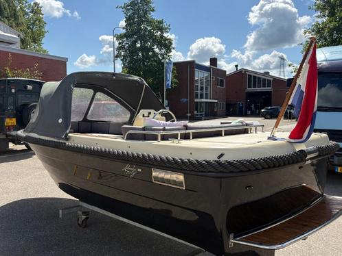 Sloep: Liberty 530 (bun) + ZGAN Suzuki 15pk 2022 + Zonnedek, Watersport en Boten, Sloepen, Gebruikt, 10 tot 30 pk, 3 tot 6 meter