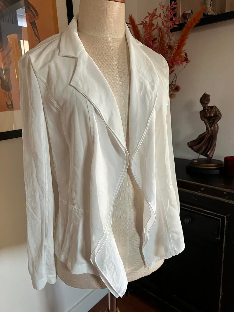 Marccain Marc cain vest jasje n2 = mt 36 zgan, Ophalen of Verzenden, Zo goed als nieuw, Maat 36 (S), Wit