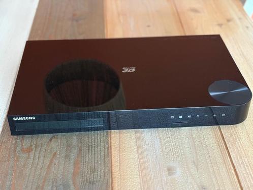 Samsung HT-F5200 - 2.1 Home cinema set, Audio, Tv en Foto, Home Cinema-sets, Zo goed als nieuw, Blu-ray-speler, 2.1-systeem, Overige merken