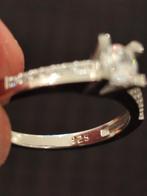 Zilvel ring, Sieraden, Tassen en Uiterlijk, Ringen, 18 tot 19, Ophalen of Verzenden, Zo goed als nieuw, Dame