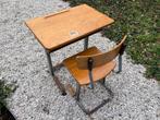 Houten kinderbureau met bijpassende stoel, Kinderen en Baby's, Kinderkamer | Tafels en Stoelen, Ophalen, Gebruikt, Tafel(s) en Stoel(en)