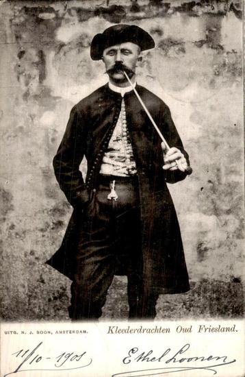 Kleederdrachten Oud- Friesland beschikbaar voor biedingen