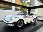 1:18 Porsche 911 930 Turbo 3.0 Martini Stripes Autoart 77972, Auto, Autoart, Ophalen of Verzenden, Zo goed als nieuw
