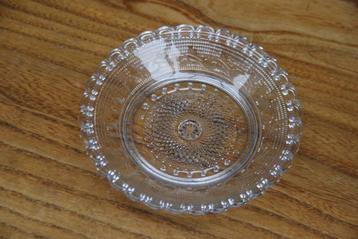 22 Glazen schaaltjes. beschikbaar voor biedingen