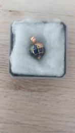 14 karaat gouden wereldbol hangertje, Overige merken, Ophalen of Verzenden, Zo goed als nieuw, 1 bedel