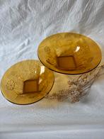 Vintage presenteerschalen van persglas, Antiek en Kunst, Ophalen of Verzenden