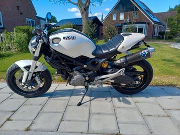 Van 1e eigenaar zeer mooie 696+ monster  SS750 beschikbaar voor biedingen