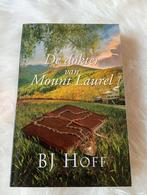 Bj Hoff - De dokter van Mount Laurel, Ophalen of Verzenden, Zo goed als nieuw, Bj Hoff, Nederland