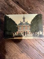Ongelopen ansichtkaart Apeldoorn Gemeentehuis, Ophalen of Verzenden, Gelderland