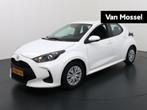 Toyota Yaris 1.0 VVT-i Active | Parkeer camera | Navigatie, Voorwielaandrijving, 12 maanden, Gebruikt, 517 kg