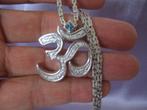Zilveren Pandit waardige Ohm halsketting - Blue Topaz, Antiek en Kunst, Verzenden