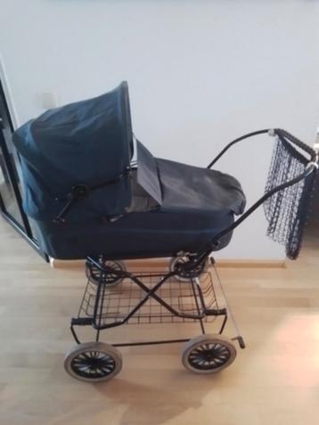 Kinderwagen,Buggy ,autorugsteun samen 15 euro  beschikbaar voor biedingen